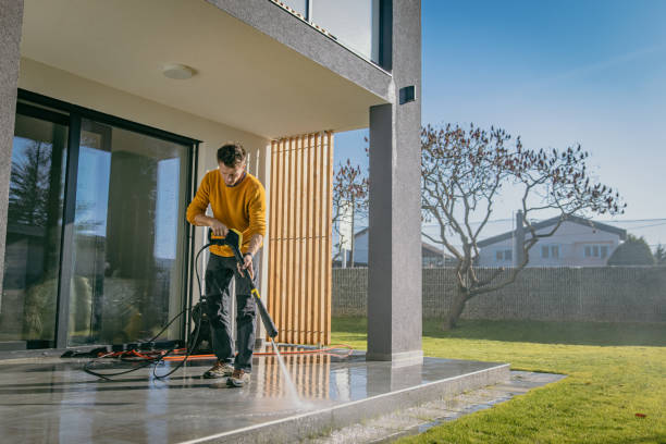 Animal Enclosure Cleaning in Stinnett, TX